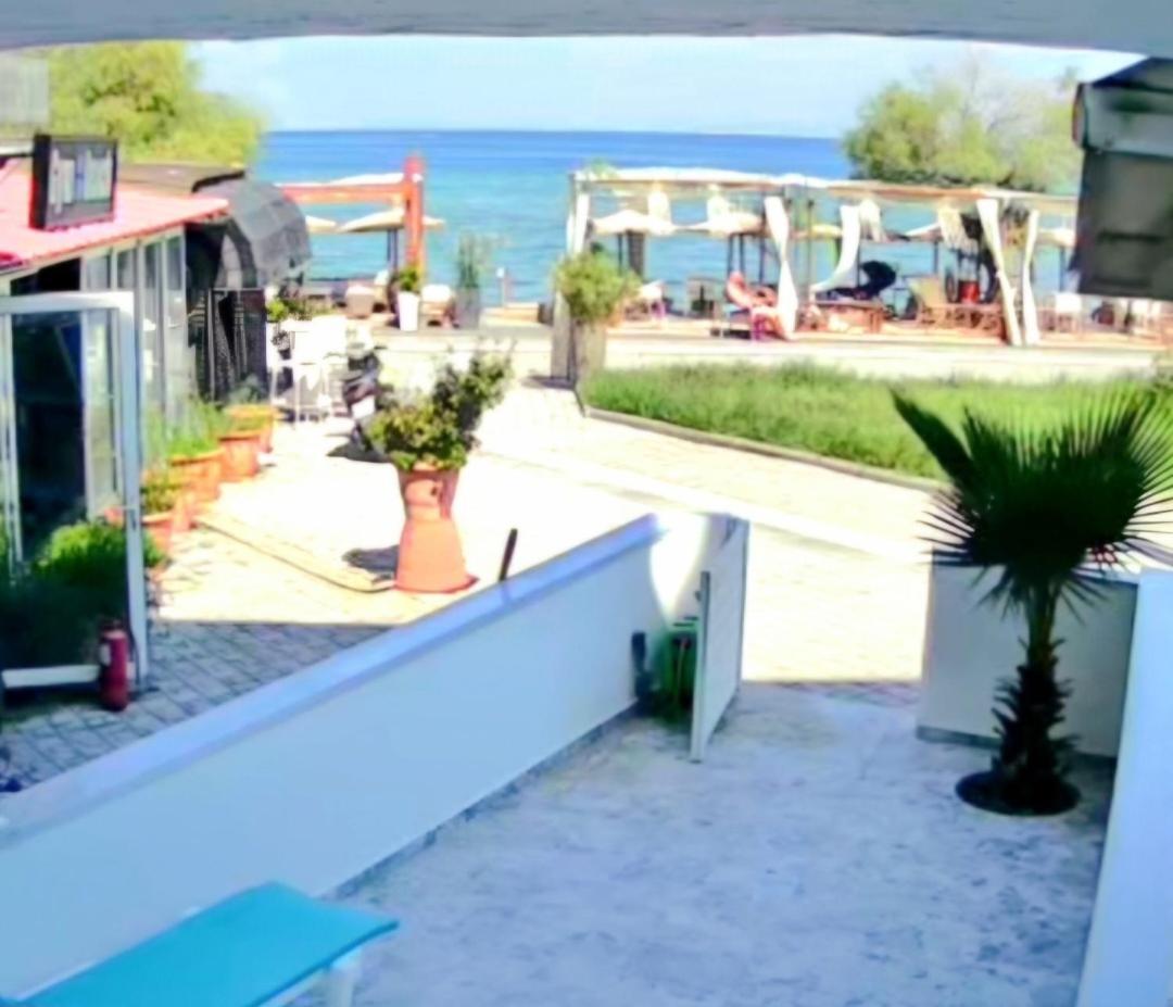 Sun Sea No 7 First Line Διαμέρισμα Περαία Εξωτερικό φωτογραφία